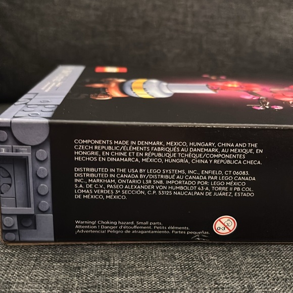 LEGO Plum Blossom Botanical Collection - Picture 12 of 13